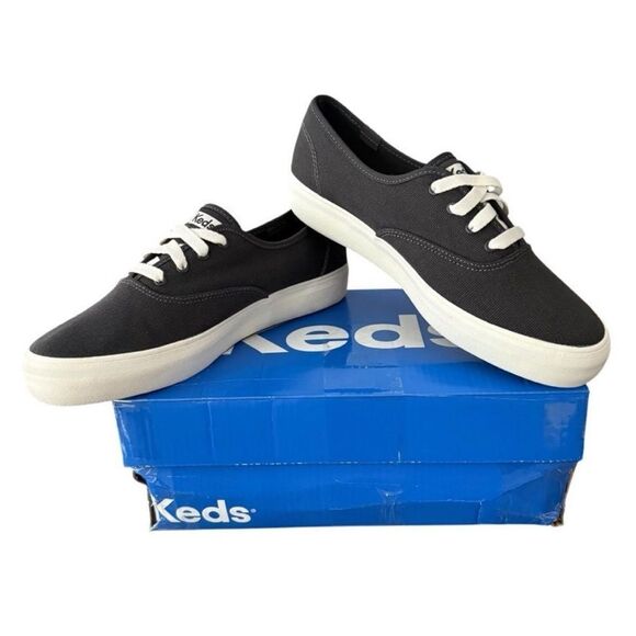 Keds Champion Gender Neutral Black Canvas Sneakers with White Laces Size 8 Wide - Picture 1 of 13